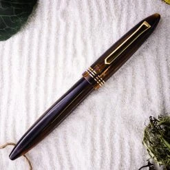 Tibaldi Bononia Seilan Purple Resin Rollerball Pen, Gold Trim -Pineider shop 1tbrb scaled