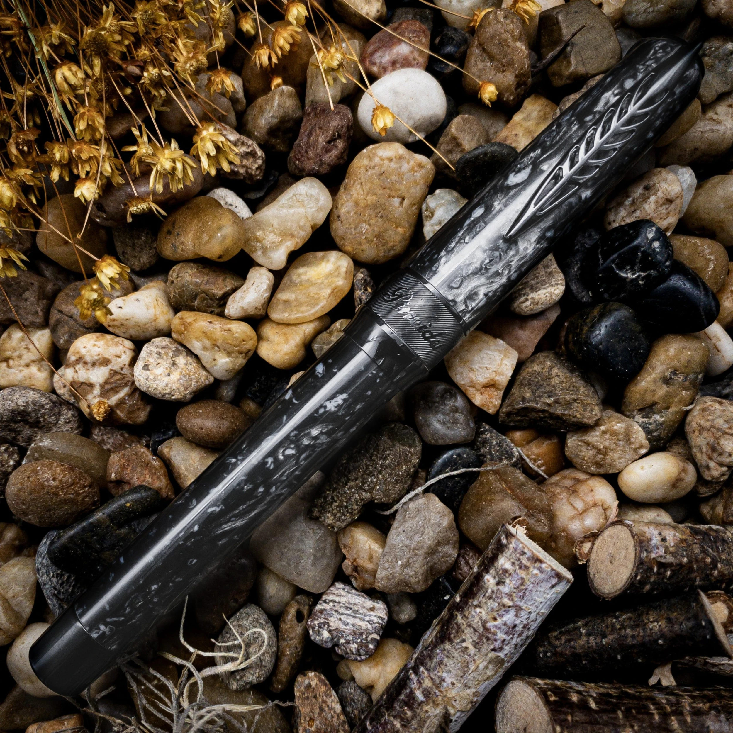 Pineider La Grande Bellezza Rocco Fountain Pen, Grey 4 Pineider La Grande Bellezza Rocco Fountain Pen, Grey - Image 2