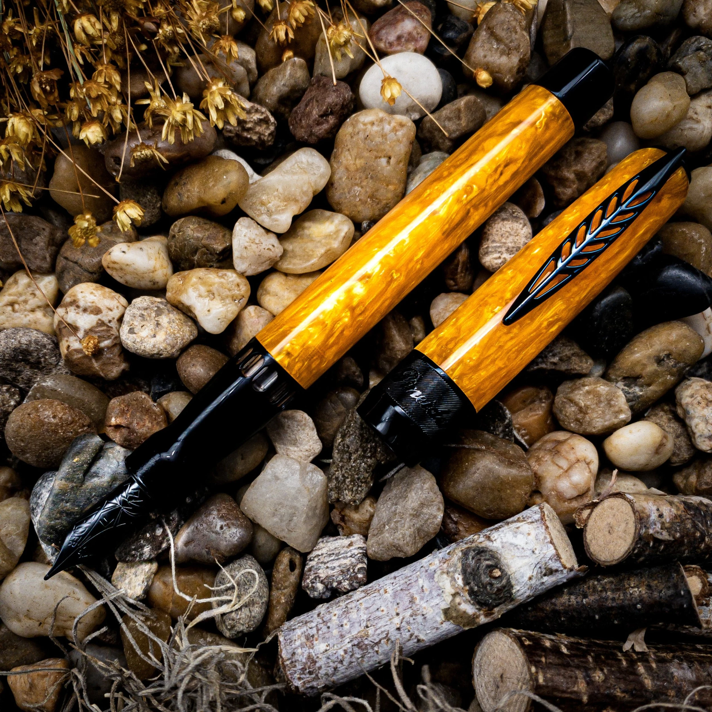 Pineider La Grande Bellezza Rocco Fountain Pen, Yellow 4 Pineider La Grande Bellezza Rocco Fountain Pen, Yellow - Image 2