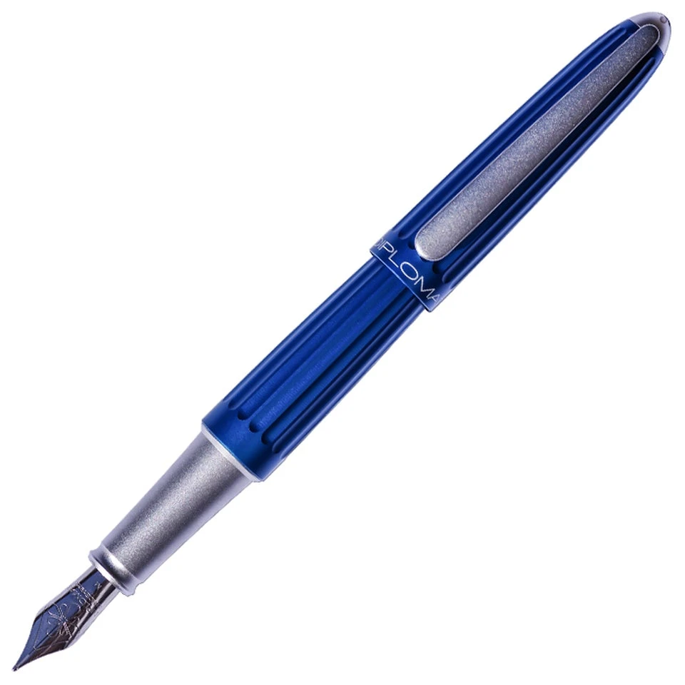 Diplomat Aero Fountain Pen Gift Set, Blue 4 Diplomat Aero Fountain Pen Gift Set, Blue - Image 2